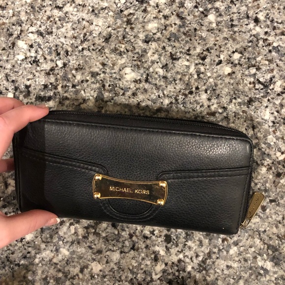 Michael Kors leather wallet - Picture 6 of 6